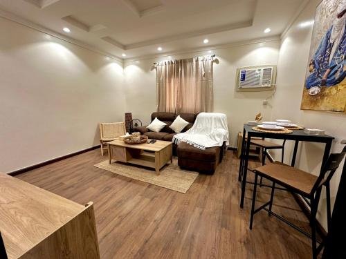 Cozy 2-Bedroom Apartment in Batha Quraish