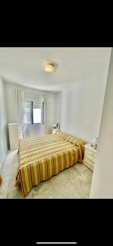 Marbella, two-bedroom apartment,parking ,pool, Golden Mile