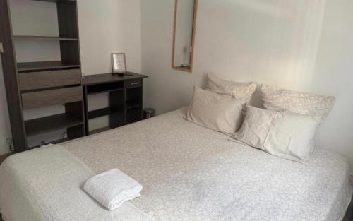 Location in private security residence with free parking, 6 min to Nice center, 1 min for all transports available