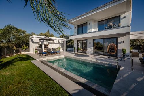 Noka Luxury Seaview Villa