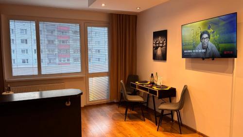 Elegant Escape apartment V - free parking, easy access to City Center