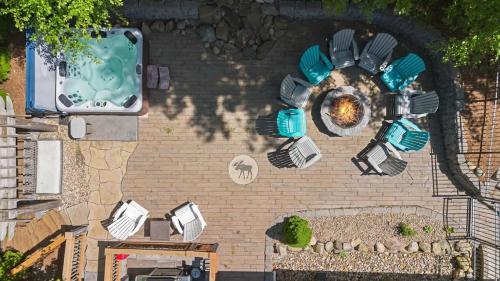 an overhead view of a building with a fountain at The Moose House by Juniper Holiday + Home in New Buffalo