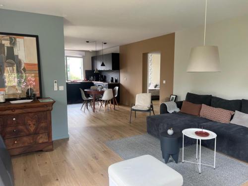 Gîte contemporain côté Sioule à Ébreuil, 4 pers, jardin - FR-1-489-551