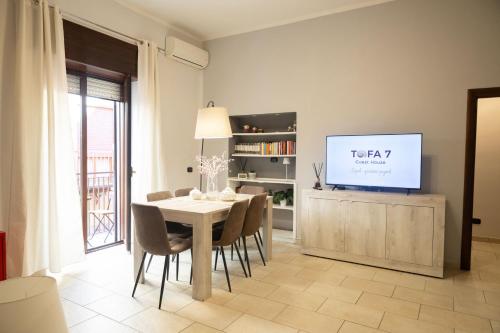 Tofa7 - Balcony on Toledo - Heart of Naples