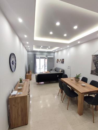 Alexa's Center Apartment