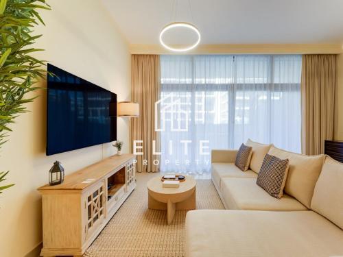 Luxury 2BR Dubai Hills Apartment ,Pool View , Direct Park Access , Dubai Hills Mall