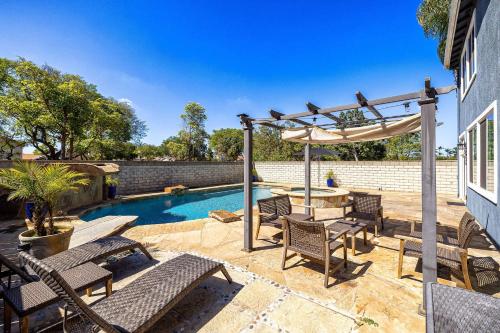 Gallery image of 3BR Main House Poolside Dining Near Beaches in Oxnard