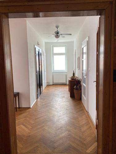 Honiger Historic Townhouse Vienna City Center 12min - Airport 11min