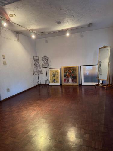 The Art House gallery P