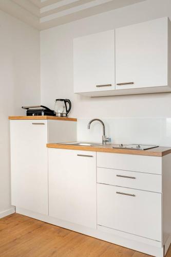 Modernes Studio Wien 18 , 3 Min zur U6, privater Eingang & Ruhe