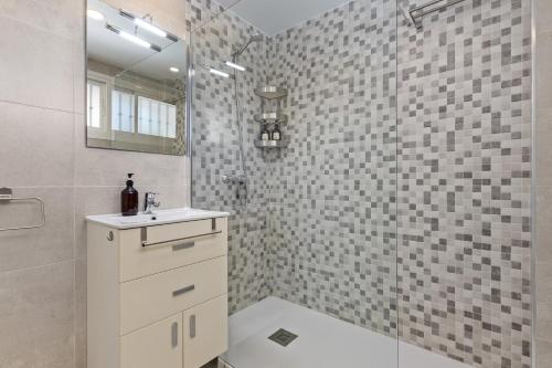 Erisa 34 By IVI Real Estate