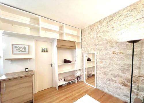 Studio Saintonge Marais Paris 3e Rez-de-chaussée
