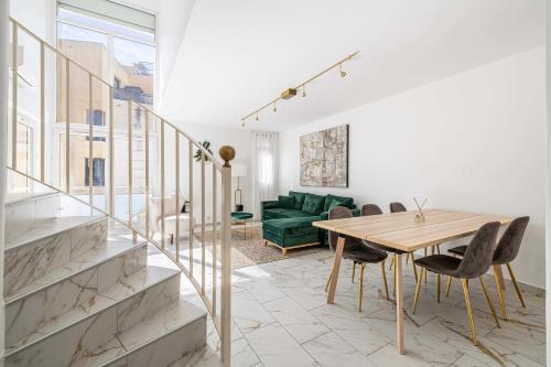 Modern, A C Duplex - 3BDR 6P - Cannes