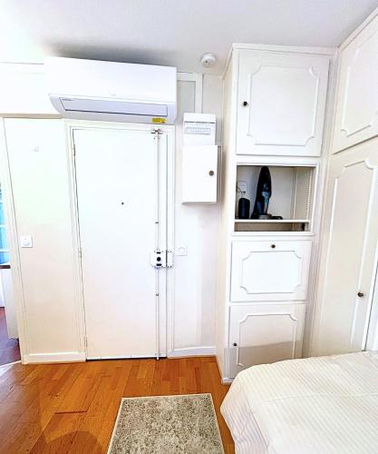 Studio Premium Saint Germain Rue d Assas Paris 6e