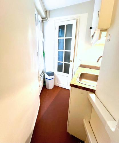Studio Premium Saint Germain Rue d Assas Paris 6e