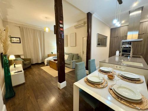 Apartamento Atocha Madrid Centro AVE muy grande