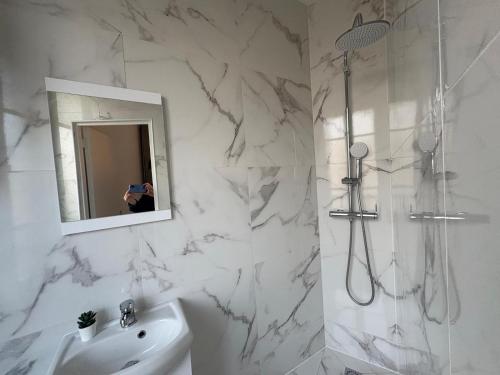 New 922 Suite Lea - Cosy Apartment Paris Center