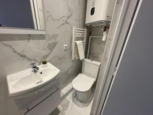 New 923 Suite Scarlett - Cosy Apartment Paris Center