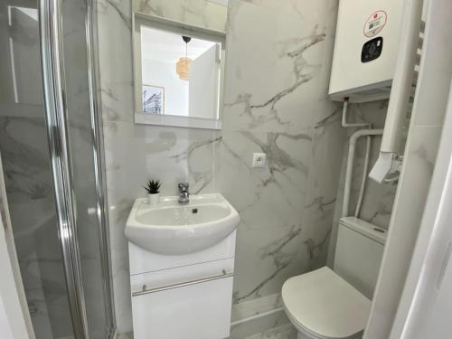 924 Suite Natalie - Cosy Apartment Paris Center