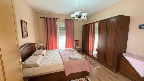 Krevet ili kreveti u jedinici u okviru objekta Belvedere Centro Shkoder