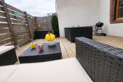 Maison cosy 4-6 pers avec terrasse Lac & hyper centre à pied 300 m Linge inclus