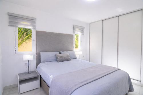 Mango La Caleta Hideaway