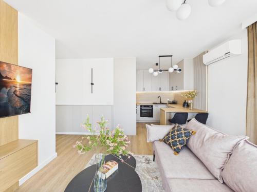 Apartly - Aura Balcony & Parking II