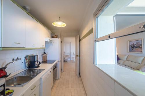 Apartment with Swimming-pool photo 16