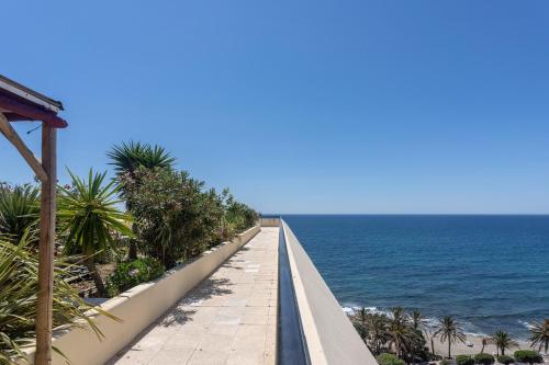 Apartment with Swimming-pool photo 28