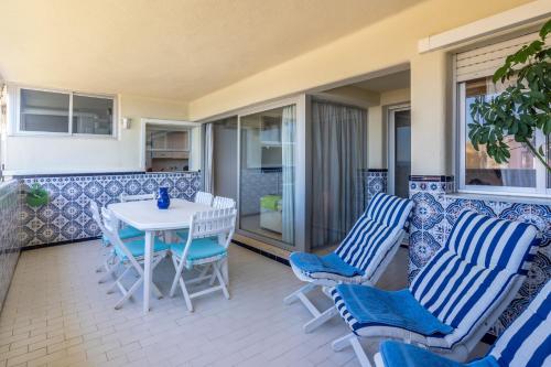 Apartment with Swimming-pool photo 12