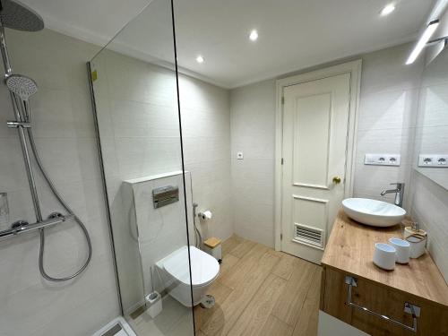Apartment with Swimming-pool photo 20
