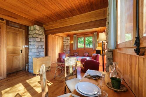 Petit Chalet Des Moussoux in Chamonix | Mont Blanc View & Garden - Happy Rentals photo 7