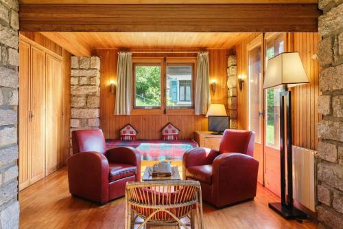 Petit Chalet Des Moussoux in Chamonix | Mont Blanc View & Garden - Happy Rentals photo 11