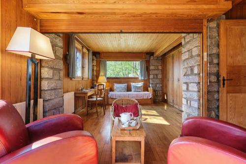 Petit Chalet Des Moussoux in Chamonix | Mont Blanc View & Garden - Happy Rentals photo 13
