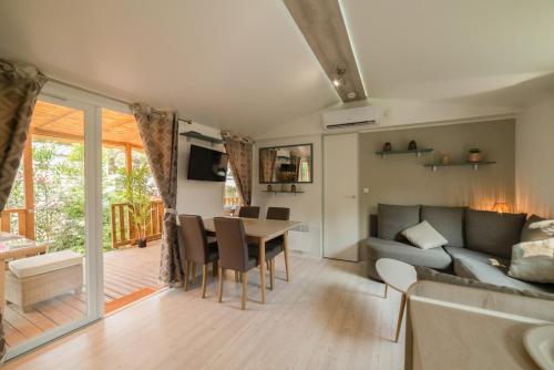 Mobil Home les pieds dans l'eau