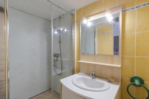 Lalande tesisinde bir banyo
