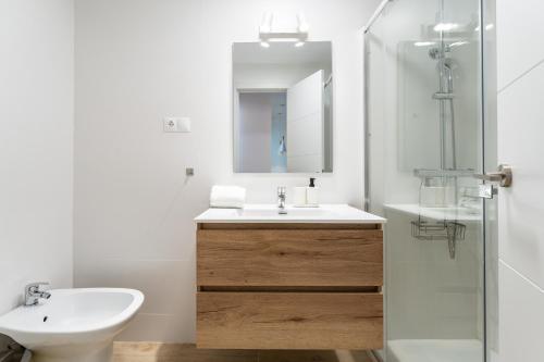 1 Bedroom Apt 85 Mts To Beach