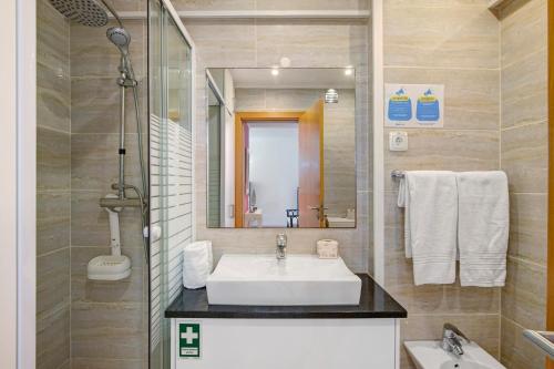 Gabriel 6H, vista mar, com piscina