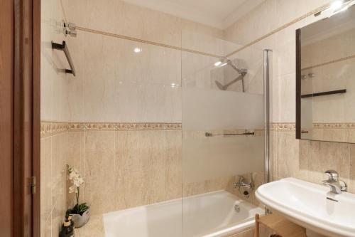 Next To Las Canteras Beach Charming
