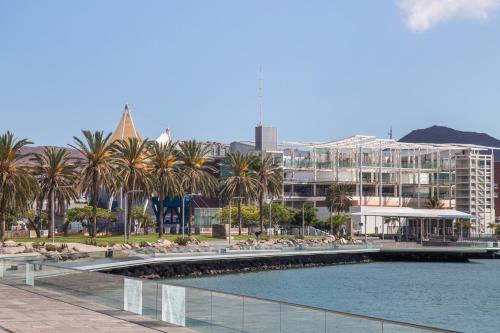 Next To Las Canteras Beach Charming