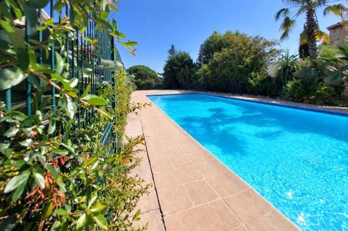 Azur Pool Sea And Sun