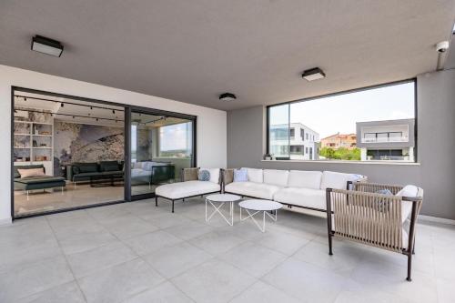 Luxury Penthouse Mia with panoramic sea view by Irundo