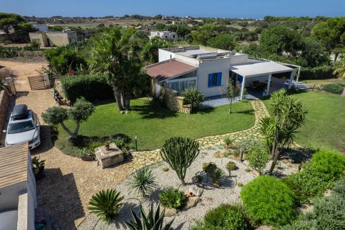 an aerial view of a house with a garden at Tramonto A Nordovest in Favignana