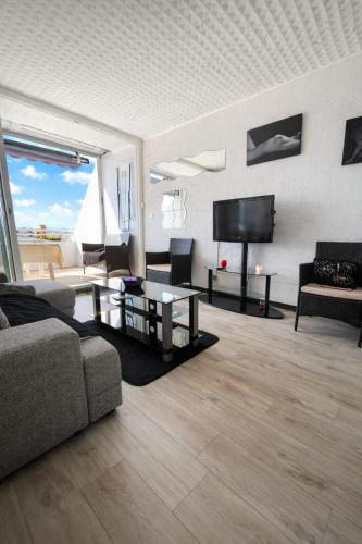Naturiste Cap d'Agde Port Ambonne 304