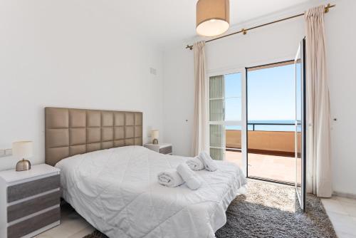 Panoramic sea views apartment