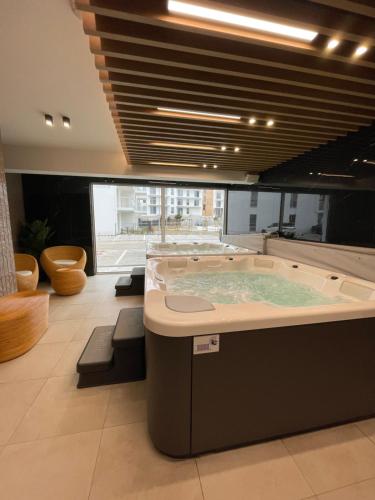 Złote Piaski -jacuzzi, sauny, siłownia, sala zabaw, do plaży 400m