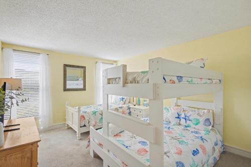 3 bed3 bath Hilton Head Haven walk to beach photo 14