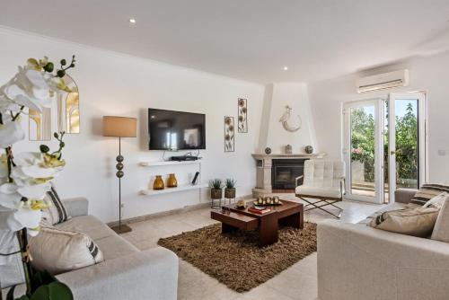 Lovely Vacation Villa In Loulé
