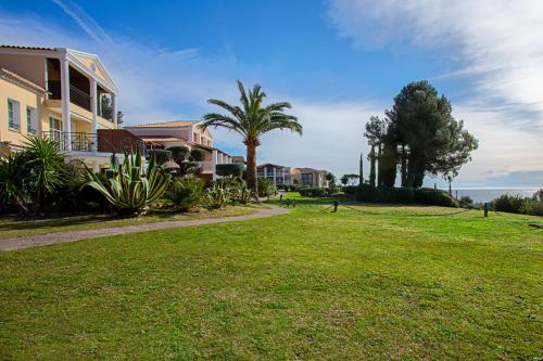 Coté Jardin, Villa de Cap Esterel