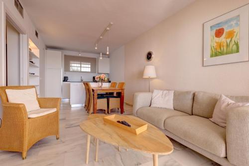 Apartment Boulevard 302